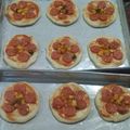 Cooksnap dari Mama Shaka untuk resep Mini Pizza simple tanpa telur