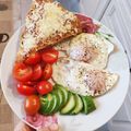 Cooksnap από Γεωργία Τρικοίλη στη συνταγή Πίτσα... λαγάνα 🍕