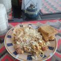 El cooksnap de Mara C. cuando hizo Pastas de arroz con pollo, salchicha pietran y champiñones.