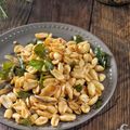 Cooksnap Anur Musa semasa beliau membuat Kacang bawang putih.