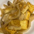 葉艹央 的 洋蔥鮑菇燒豆腐 cooksnap