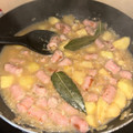 El cooksnap de Evelyn González cuando hizo Salchichas al vino blanco.