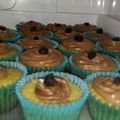 El cooksnap de Deissy Martinez cuando hizo Cupcakes de naranja con buttercream de chocolate y naranja caram.