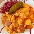 Magyarné Nyírő Kati Cooksnap-ja, amikor elkészítette a(z) Paprikás krumpli, nokedlivel és házi kolbásszal receptet.