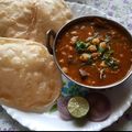 Varsha R Narayankar's cooksnap of when they made छोले भटूरे (chole bhature recipe in marathi).