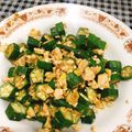 龔紫妍 的 脆口好吃ദ്ദി ˉ͈̀꒳ˉ͈́ )✧｜鹹蛋秋葵 cooksnap