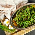 Cooksnap dari Dara Home Cooking untuk resep 131. Tumis Pakis Saus Tiram