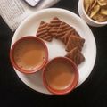 Rupa Tiwari का कुकस्नैप जब उन्होंने इलाइची औऱ अदरक वाली चाय (elaichi aur adrak wali chai recipe in Hindi) बनाया था।