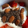El cooksnap de Irene-Guirao cuando hizo Yogurt natural con chía y fresas.