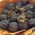 El cooksnap de GauchitosArgentinos cuando hizo ALBONDIGAS DE CERDO EN SALSA DE ANANA CON BATATAS CHIPS.