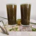 Renukabala का कुकस्नैप जब उन्होंने लेमनग्रास हर्बल टी (lemongrass herbal tea) बनाया था।