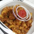 Roshani Gautam Pandey का कुकस्नैप जब उन्होंने चटपटे आलू टमाटर की सूखी सब्जी(chatpate aloo tamatar ki sabzi recipe in hindi) बनाया था।