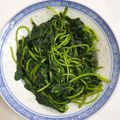 愛吃的小芸 的 清炒地瓜葉 cooksnap