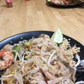 El cooksnap de Lucian Micodin cuando hizo Pad thai (fideos fritos con gambas ).