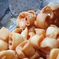 Nandni Nagi का कुकस्नैप जब उन्होंने नमक पारे (Namakpare recipe in hindi) बनाया था।
