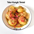Cooksnap dari Hety Priscilla untuk resep Telur Kunyit Terasi sederhana aja ^^ no Santan
