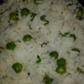 Kezengwa Irene's cooksnap of when they made spicy chicken curry, nan bread with rice & peas.