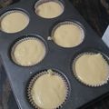 Cooksnap από eiriniroub στη συνταγή Αφράτα muffins βανίλια με κομματάκια σοκολάτας