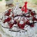 Sesztákné Lázár Irén Cooksnap-ja, amikor elkészítette a(z) Epres- mascarpones torta grillázzsal receptet.