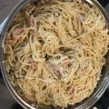 Szabina Bognár Cooksnap-ja, amikor elkészítette a(z) Tejszínes, fokhagymás gyors tészta receptet.