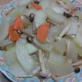 朱淑文 的 [好菇多多] 菇菇炒大黃瓜 cooksnap