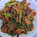 Trần Nguyên's cooksnap of when they made Pork & Garlic Shoots with Oyster Sauce.