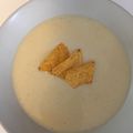 Linda Bálint Cooksnap-ja, amikor elkészítette a(z) Kedvenc fokhagymakrémlevesem sajtgolyókkal ❤️ receptet.