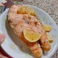 陳妍閔 的 紙包檸檬奶香鮭魚+香烤節瓜（烤箱版） cooksnap