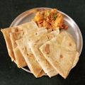 Nalini Shankar's cooksnap of when they made Chappathi peas kurma/சப்பாத்தி பட்டாணி குருமா.