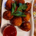 Mukti Bhargava का कुकस्नैप जब उन्होंने ब्रेड आलू बोंडा (Bread Potato Bonda recipe in hindi) बनाया था।
