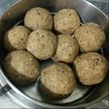 आदर्श कौर का कुकस्नैप जब उन्होंने बाजरा गुड़ तिल के लड्डू (bajra gur til ke ladoo recipe in Hindi) बनाया था।