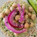 Cooksnap de Delfina Aleixo quando cozinhou Tortitas de Arroz com Tomate e Pickles de Cebola Roxa.
