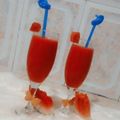 صورة من وصفات نوال، شاركها بعد تجربة وصفة سموثي البطيخ الأحمر 🍉 والموز 🍌 على طريقتي🍷