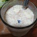 Cooksnap Chen Violet semasa beliau membuat No cook overnight oatmeal.