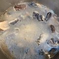 顏莉珍 的 烏骨雞香菇蒜味雞湯 cooksnap