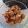 Cooksnap Chen Violet semasa beliau membuat Sambal berapi cili padi kentang + tempe.