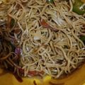 Sakahi Malik का कुकस्नैप जब उन्होंने हक्का वेज नूडल्स(hakka veg noodles recipe in hindi) बनाया था।