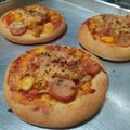 Cooksnap dari Tini Rostiawati untuk resep Pizza Mini Topping Bakso