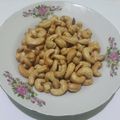 Cooksnap dari Ummi Alif Khadijah untuk resep Mete gorenk bawang