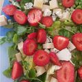 El cooksnap de miguelarcasmav cuando hizo Ensalada con fresas, papaya, quesos roquefort y emmental🧀🧀.
