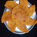 Dipika Bhalla's cooksnap of when they made તલ -અજમાં  વાળા મસાલા થેપલા.