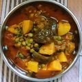 Dr. Pushpa Dixit का कुकस्नैप जब उन्होंने आलू बैंगन और मटर की कुकर वाली सब्ज़ी (Aloo baingan aur matar ki cooker wali sabzi recipe in hindi) बनाया था।