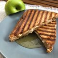 Cooksnap από kimwlos στη συνταγή Τοστ με μέλι και μήλο και φέτα