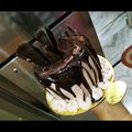 Nidhi Agarwal Ndihi का कुकस्नैप जब उन्होंने डार्क फैंटसी चॉकलेट केक (dark fantasy chocolate cake recipe in Hindi) बनाया था।