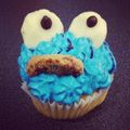 Taisa's cooksnap of when they made Cookie Monster Cupcakes.