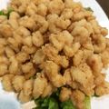 صورة من نسيم البحر 🌊، شاركها بعد تجربة وصفة جمبري بالثوم والكزبرة 🍤💛