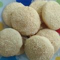 کوک اسنپ helma بعد از امتحان کردن کلوچه های کنجدی نرم.