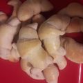 El cooksnap de Ro cuando hizo 🌜Medialunas de grasa y  queso🌛.