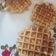 Cooksnap ohmydib semasa beliau membuat Crispy Waffles.