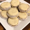 El cooksnap de Mónica Yáñez cuando hizo ALFAJORES DE MAICENA (@UNTOQUEMASSANO).